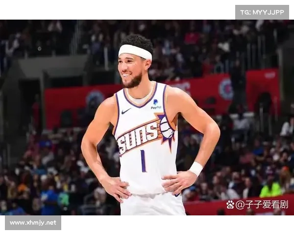 布克在球队中的战术定位与核心作用分析